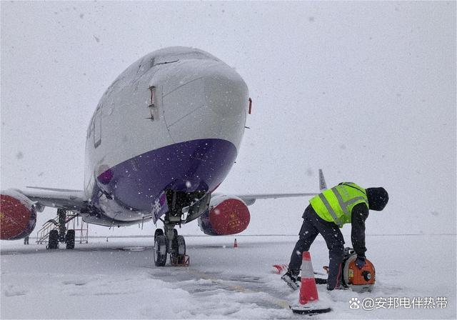 電伴熱在機(jī)場(chǎng)融雪的使用(圖1) 351955219dbfa4ef289d85cb1de056875379.jpeg